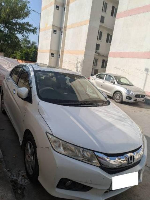 https://images10.gaadi.com/usedcar_image/4165515/original/processed_60ecde41-ae4c-4665-8513-b278463fbac1.jpg?imwidth=6401