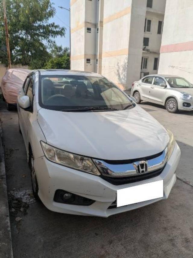 https://images10.gaadi.com/usedcar_image/4165515/original/processed_b7ac6601-91ca-45c9-b53c-35a88e09be15.jpg?imwidth=6400