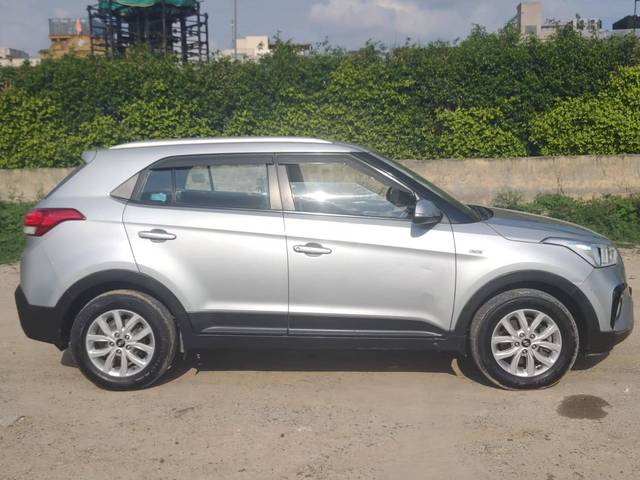 https://images10.gaadi.com/usedcar_image/4165557/original/processed_ab8b258810e37dd79e7bd939a0ccecf7.jpg?imwidth=6401