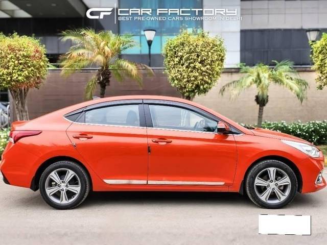 https://images10.gaadi.com/usedcar_image/4165666/original/processed_b656fc7e5e127535e5af380f6c496dcb.jpg?imwidth=6402