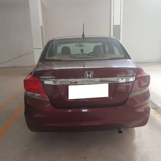 https://images10.gaadi.com/usedcar_image/4165786/original/processed_e6ada6fb-2401-47f0-a797-44fdb8ab1427.jpg?imwidth=6402