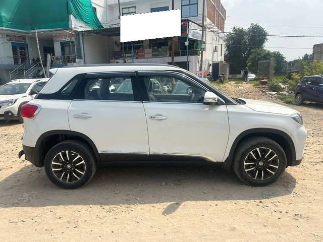 https://images10.gaadi.com/usedcar_image/4165965/original/processed_90b948cd-8819-4f71-83d7-0732cca43399.jpg?imwidth=6401