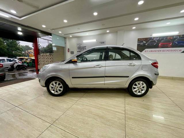 https://images10.gaadi.com/usedcar_image/4165981/original/processed_e5ecbf0df245c1163d466438d2278026.jpg?imwidth=6402