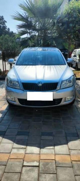 Skoda Laura Skoda Laura Ambiente 2.0 TDI CR MT