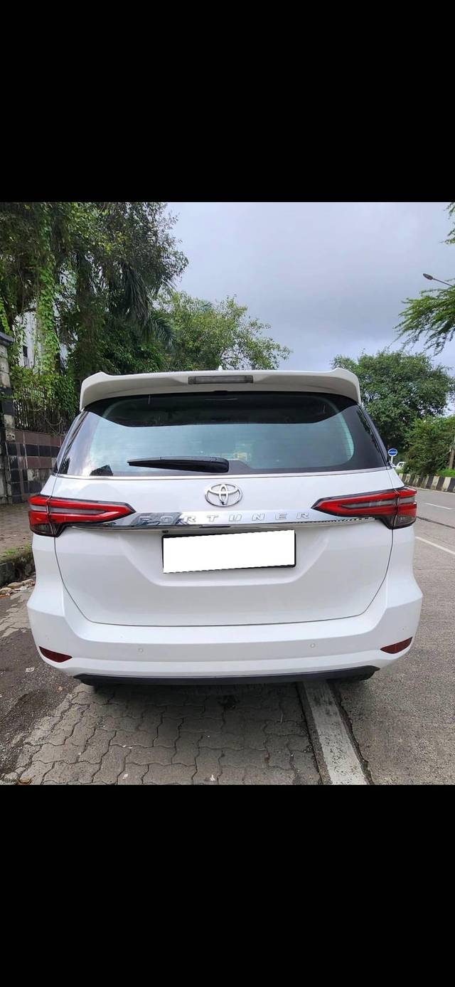 https://images10.gaadi.com/usedcar_image/4166030/original/processed_2cf4f96e10993100650251a3d6089627.jpg?imwidth=6402