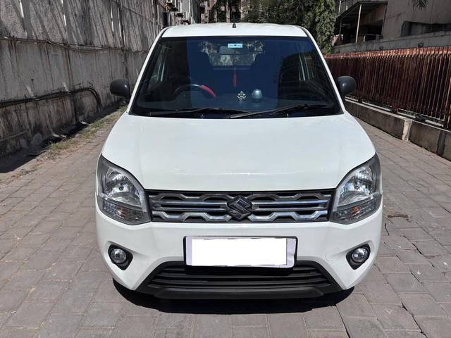 https://images10.gaadi.com/usedcar_image/4166102/original/processed_9d648f05297265d774d4e43293493447.jpg?imwidth=6400