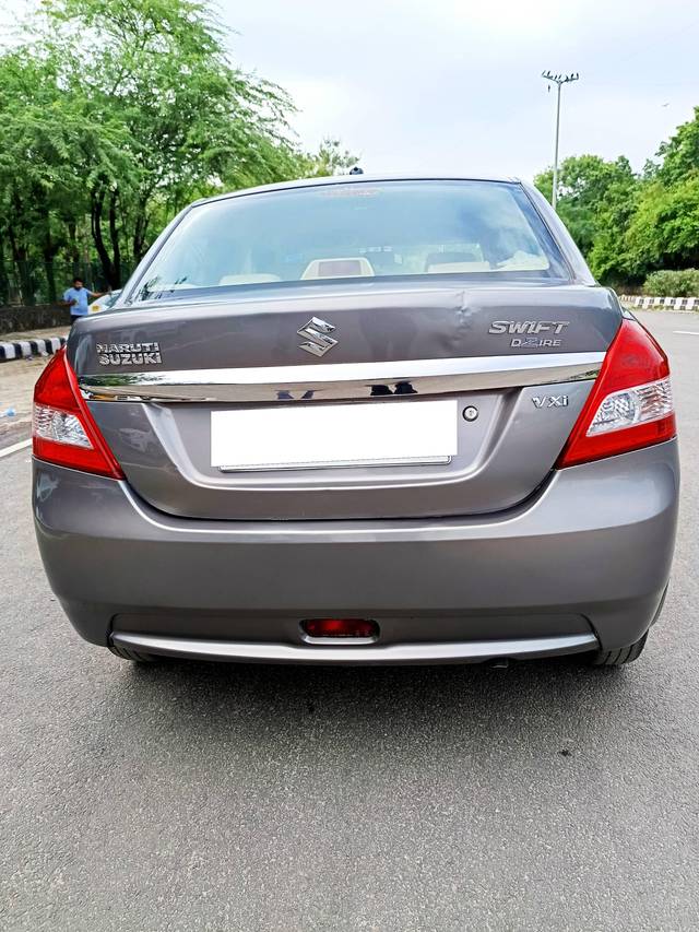 https://images10.gaadi.com/usedcar_image/4166111/original/processed_9fb7082ff6429bd1362526b512c0d307.jpg?imwidth=6402