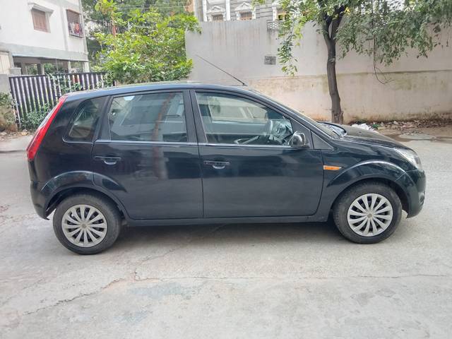 https://images10.gaadi.com/usedcar_image/4166181/original/444f0942ac0567ad252d01e7b8d2fd81.jpg?imwidth=6401