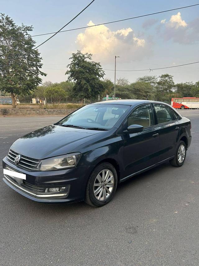 https://images10.gaadi.com/usedcar_image/4166196/original/processed_bb896066929bf1ff51d039859753b979.jpg?imwidth=6400