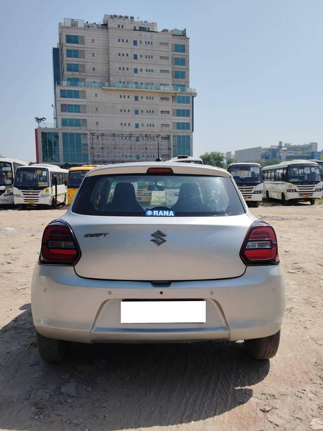 https://images10.gaadi.com/usedcar_image/4166211/original/processed_29ca17767f2ab57f210ee7e5d53fa08a.jpg?imwidth=6402