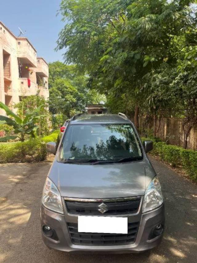 https://images10.gaadi.com/usedcar_image/4166227/original/processed_0aa7d9c2-ec80-4cbc-aac1-8b02beab214b.jpg?imwidth=6400