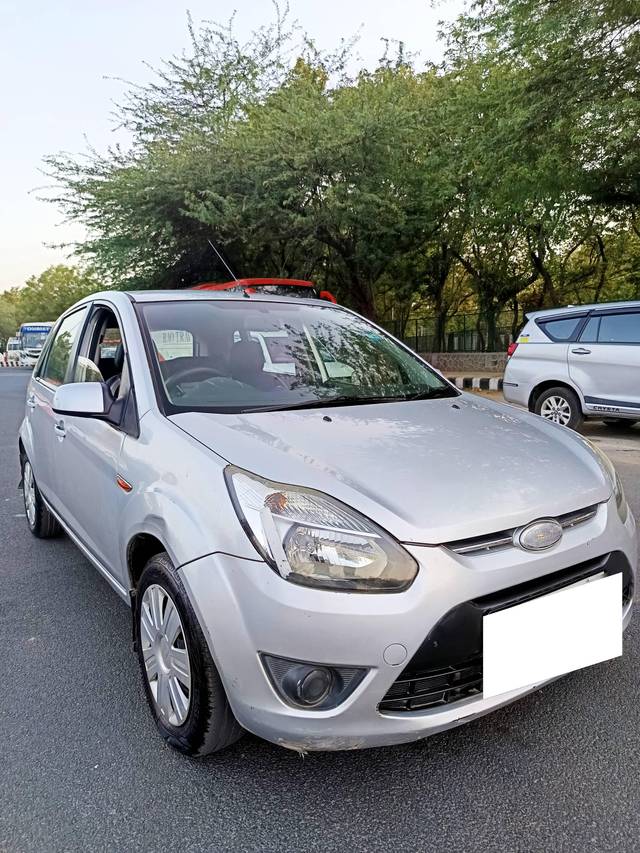 https://images10.gaadi.com/usedcar_image/4166256/original/processed_daeead7bd3fbdac444215d6c7e847b05.jpg?imwidth=6400