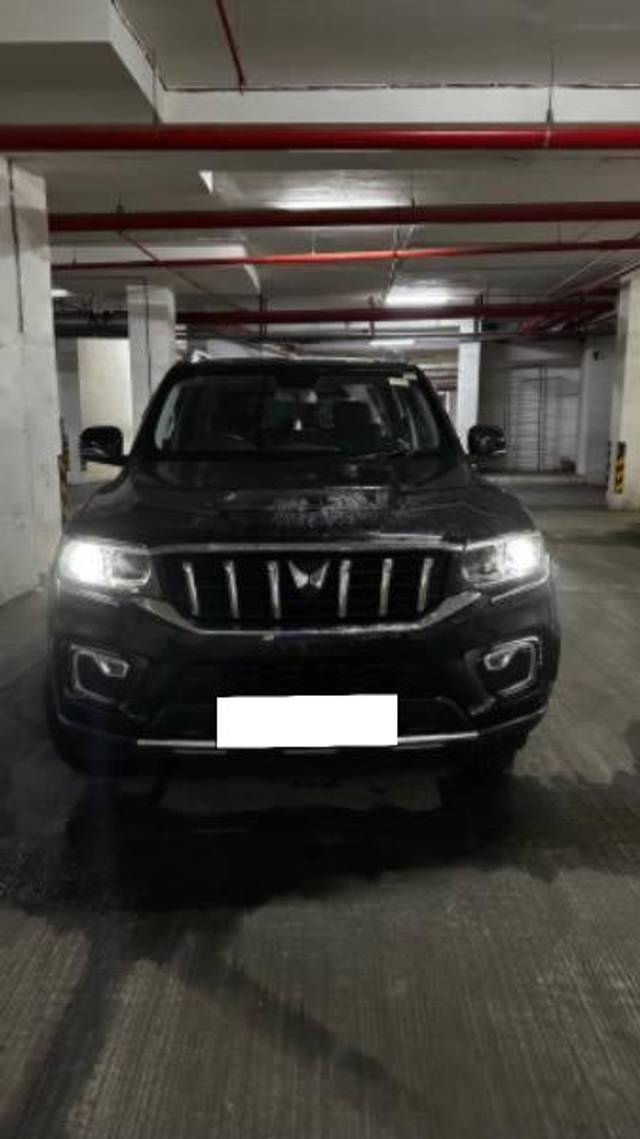 https://images10.gaadi.com/usedcar_image/4166585/original/processed_790d3192-d544-4035-b389-51d85d621927.jpeg?imwidth=6400