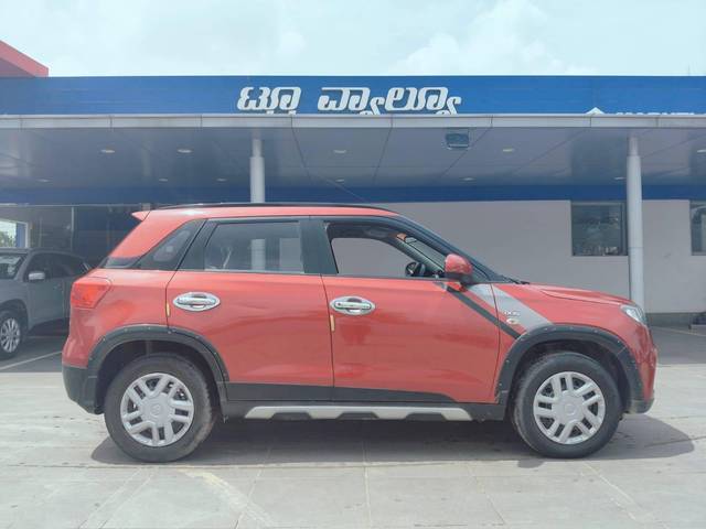 https://images10.gaadi.com/usedcar_image/4166613/original/processed_647b34a3e1d6aa3a4626ec0aab423e3e.jpg?imwidth=6401