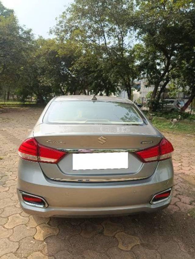 https://images10.gaadi.com/usedcar_image/4166686/original/processed_7c13ec90-9b0f-4784-a184-41f04fb42fc4.jpg?imwidth=6401