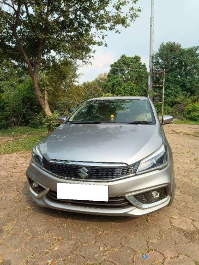 https://images10.gaadi.com/usedcar_image/4166686/original/processed_f13a0313-e4cd-4049-9f74-085730b5d71e.jpg?imwidth=6402