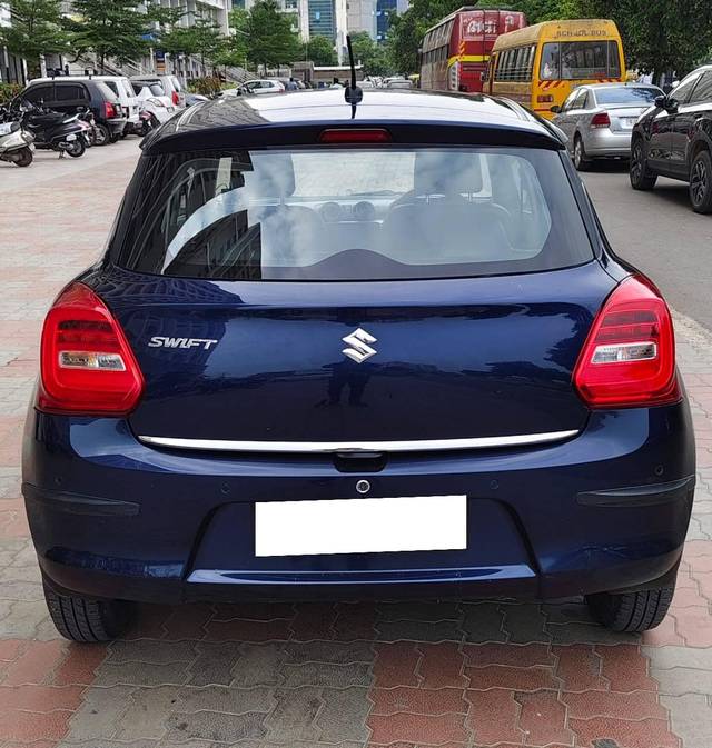 https://images10.gaadi.com/usedcar_image/4166705/original/processed_b39818603520f51e533532cea9dd4a61.jpg?imwidth=6401