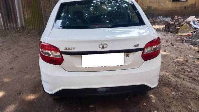 https://images10.gaadi.com/usedcar_image/4166913/original/processed_57e9ce67-33e3-4025-9740-0ed21508b142.jpg?imwidth=6401