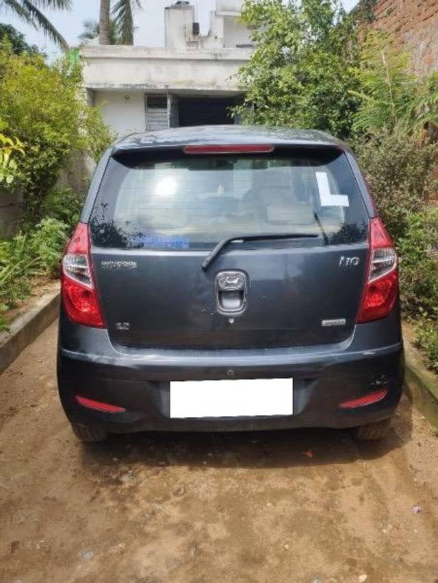 https://images10.gaadi.com/usedcar_image/4166990/original/processed_2f2e0b04-6b65-4437-9511-501a0ee24774.jpg?imwidth=6402