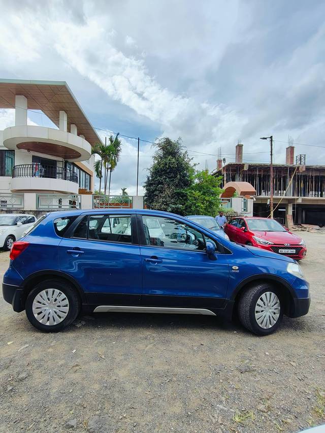 https://images10.gaadi.com/usedcar_image/4167024/original/processed_67aa50d99dcd4c99a5f0d506d11b5534.jpg?imwidth=6401