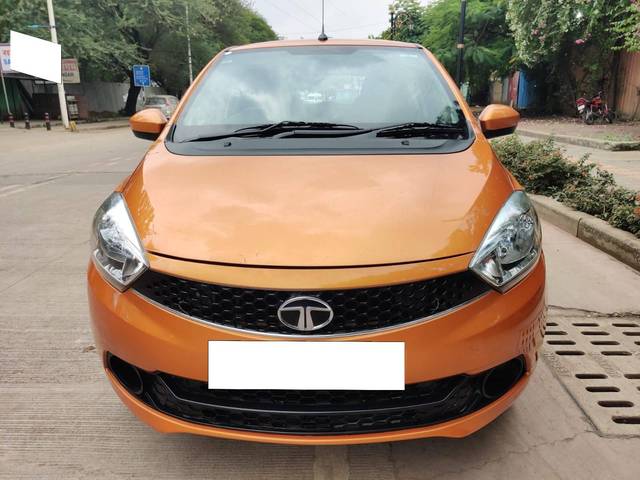 https://images10.gaadi.com/usedcar_image/4167186/original/processed_baf4cc0073ffe14ead79a9ff0a59ea38.jpg?imwidth=6400