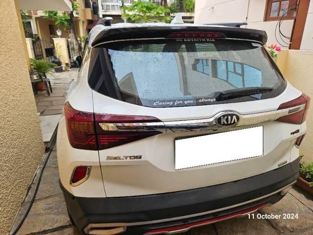 https://images10.gaadi.com/usedcar_image/4167195/original/processed_0fbb6793-3833-4796-85db-a76e64bcf1e2.jpg?imwidth=6400