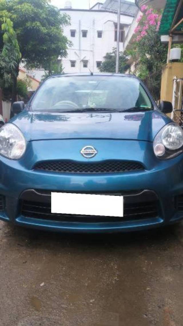 https://images10.gaadi.com/usedcar_image/4167264/original/processed_c63a16b7-0aff-443d-8d2e-cee831de5619.jpg?imwidth=6400