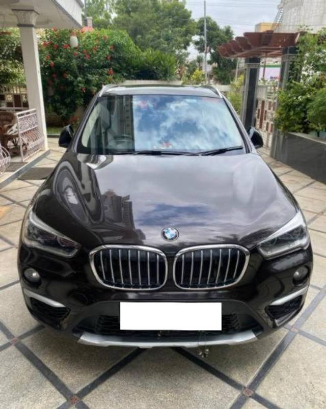 https://images10.gaadi.com/usedcar_image/4167414/original/processed_4eae3ff8-af67-4191-bb12-6ebcc7edeefd.jpg?imwidth=6402