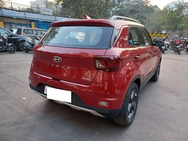 https://images10.gaadi.com/usedcar_image/4167431/original/processed_6748f900690c36e623e56cf706e5cc0f.jpeg?imwidth=6402