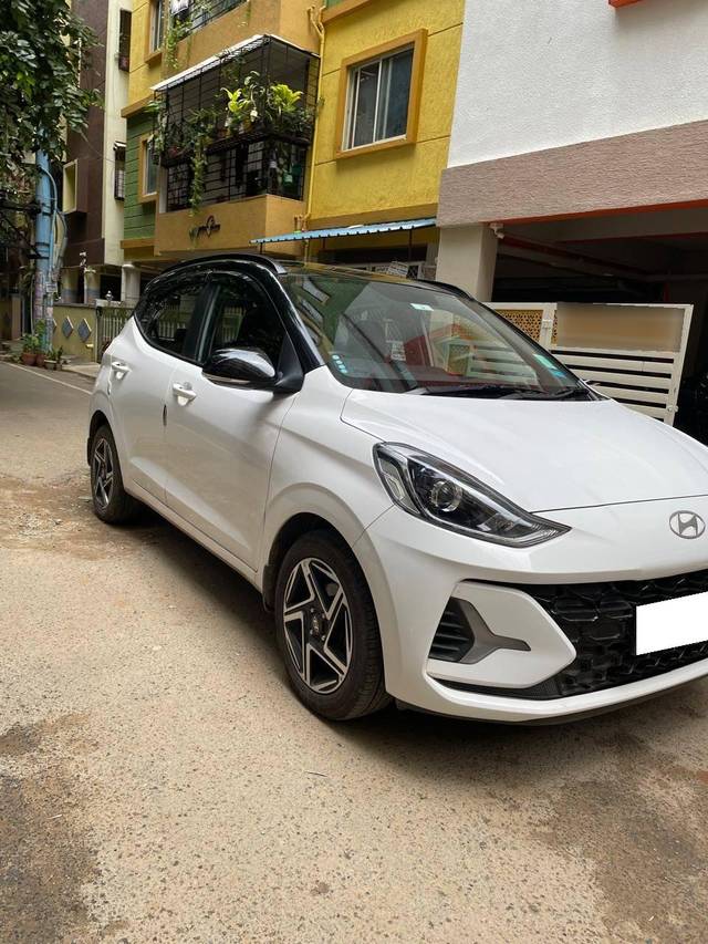 https://images10.gaadi.com/usedcar_image/4167456/original/processed_ece3989c-4d2e-4450-a912-74d859150491.jpg?imwidth=6400