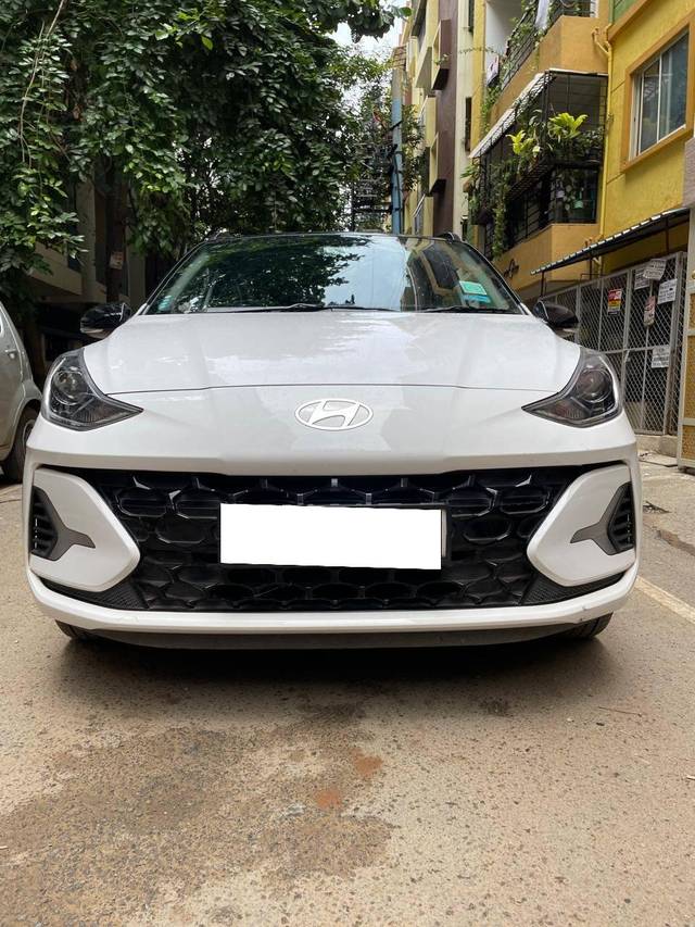 https://images10.gaadi.com/usedcar_image/4167456/original/processed_f50e487a-194f-4c2d-80c9-c8f3bb20679e.jpg?imwidth=6402