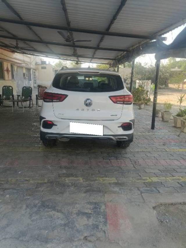 https://images10.gaadi.com/usedcar_image/4167508/original/processed_b3185297-4ccd-4885-a8f2-869814116b7e.jpg?imwidth=6401