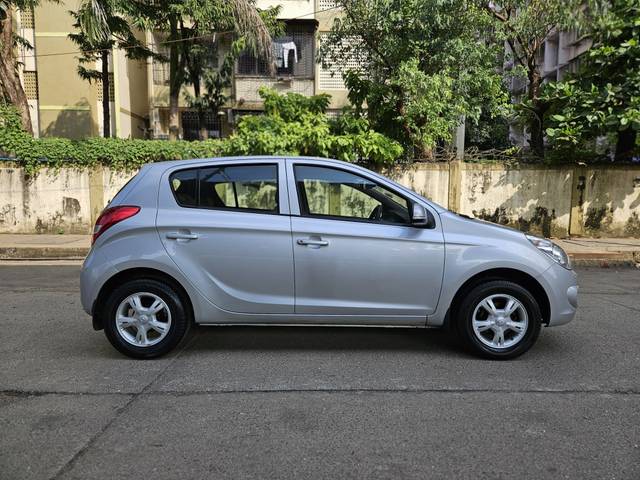 https://images10.gaadi.com/usedcar_image/4167592/original/e2344738321e8eda0057b6fd363cd9d6.jpg?imwidth=6401