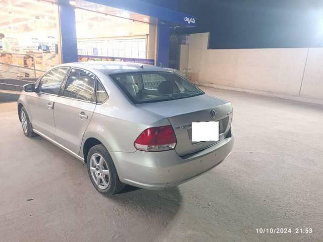 https://images10.gaadi.com/usedcar_image/4167659/original/processed_65b741d0-c396-4fdf-a143-1553433391c2.jpg?imwidth=6402