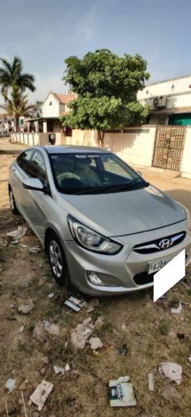 https://images10.gaadi.com/usedcar_image/4167726/original/processed_5a1eac8c-adc4-4971-9c06-851c233c9662.jpg?imwidth=6400