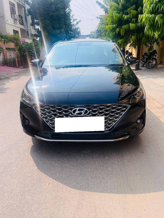 https://images10.gaadi.com/usedcar_image/4167731/original/processed_6288bc4f736c0a80d5096c2bc66340ea.jpg?imwidth=6400