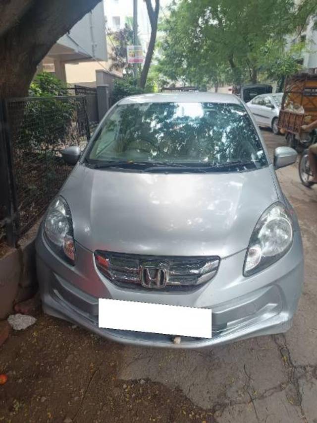 https://images10.gaadi.com/usedcar_image/4167786/original/processed_097b9be5-3152-4317-a282-78bd48fa91a3.jpg?imwidth=6402