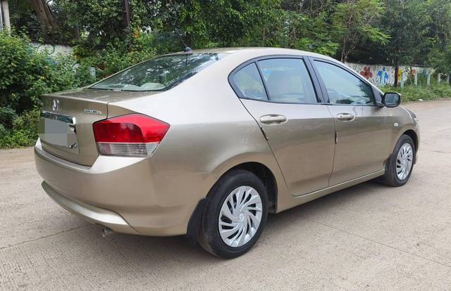 https://images10.gaadi.com/usedcar_image/4167828/original/processed_75ebe8bca8edf6c12c499bce70f7eff4.jpg?imwidth=6402