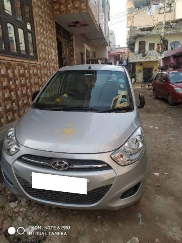 https://images10.gaadi.com/usedcar_image/4167899/original/processed_0b613386-8479-4aac-98a6-aa6c6b8a532c.jpg?imwidth=6401