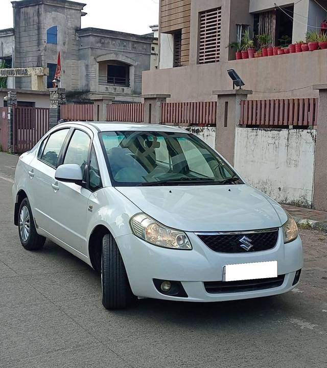 https://images10.gaadi.com/usedcar_image/4167927/original/processed_d261cc8a05d3a033b8ac21afdddd7b16.jpg?imwidth=6400