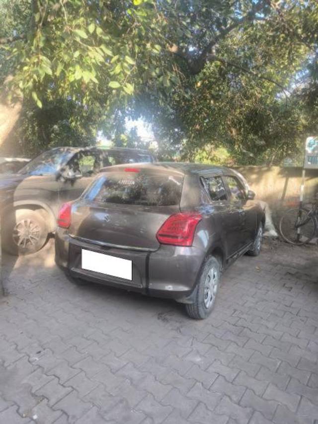 https://images10.gaadi.com/usedcar_image/4167951/original/processed_37f74ef8-0596-4817-a141-b248cc0ff670.jpg?imwidth=6400