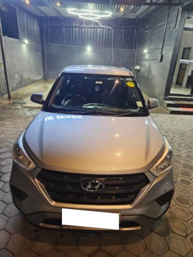 https://images10.gaadi.com/usedcar_image/4168055/original/processed_e4f72e49-0573-4469-acb0-d558cc18cf13.jpeg?imwidth=6400