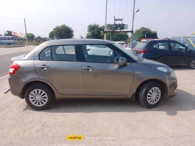 https://images10.gaadi.com/usedcar_image/4168082/original/processed_33afcf73-05ea-4acb-876a-4f467c5ef8e7.jpg?imwidth=6401