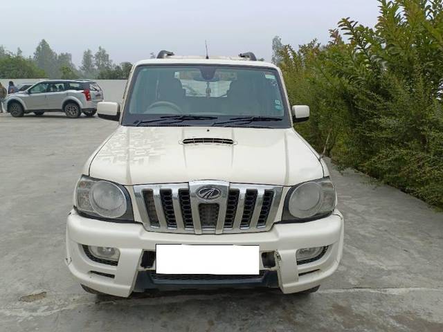 https://images10.gaadi.com/usedcar_image/4168083/original/processed_2de767cb-d40f-4d67-9b6a-654d85ba569c.jpg?imwidth=6400