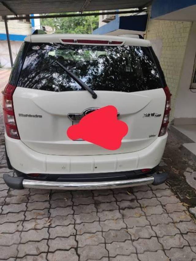 https://images10.gaadi.com/usedcar_image/4168088/original/processed_8b183d66-bce2-473f-a5b5-051af8f651c1.jpg?imwidth=6402