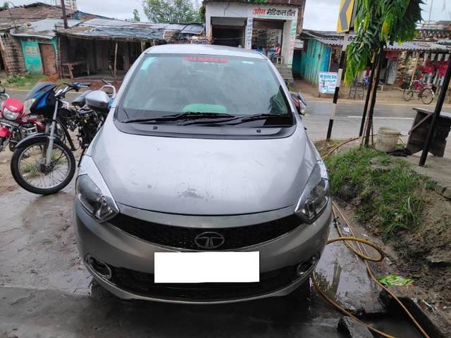 https://images10.gaadi.com/usedcar_image/4168561/original/processed_2f79f93b-41b4-4555-a472-f1a829d57e4f.jpg?imwidth=6400