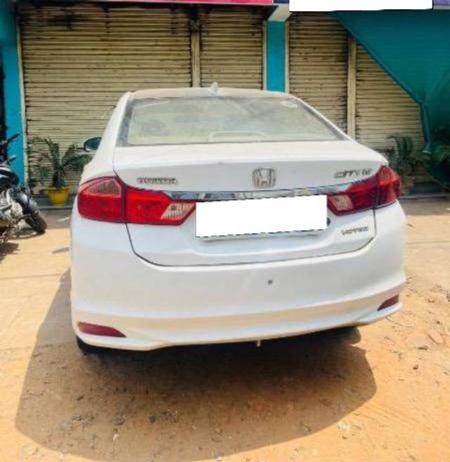 https://images10.gaadi.com/usedcar_image/4168650/original/processed_f28838c4-364b-4885-a691-10ad750c516f.jpeg?imwidth=6401