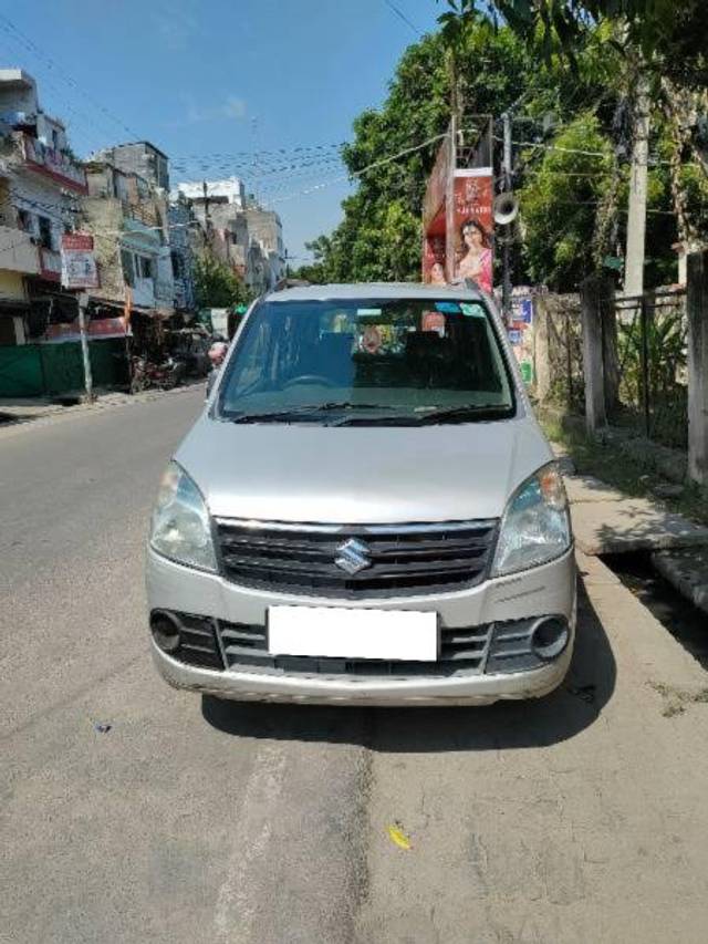 https://images10.gaadi.com/usedcar_image/4168782/original/processed_7b168a46-3ff8-4e63-9454-23d2770b96c4.jpg?imwidth=6400