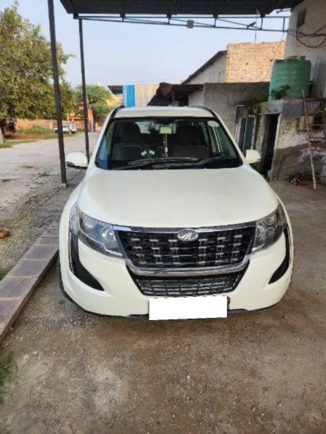 https://images10.gaadi.com/usedcar_image/4168856/original/processed_4191b37d-69ce-480f-afb6-78d49ed7613d.jpg?imwidth=6402