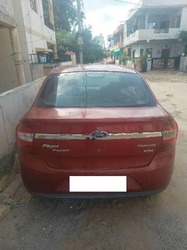 https://images10.gaadi.com/usedcar_image/4168882/original/processed_f840e9ce-bb8c-4c57-b93e-673bda679813.jpg?imwidth=6401